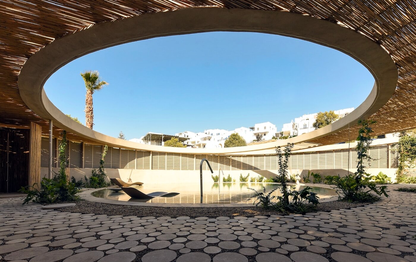Project: Avant Mar Hotel & Suites In Paros - Publication Cover