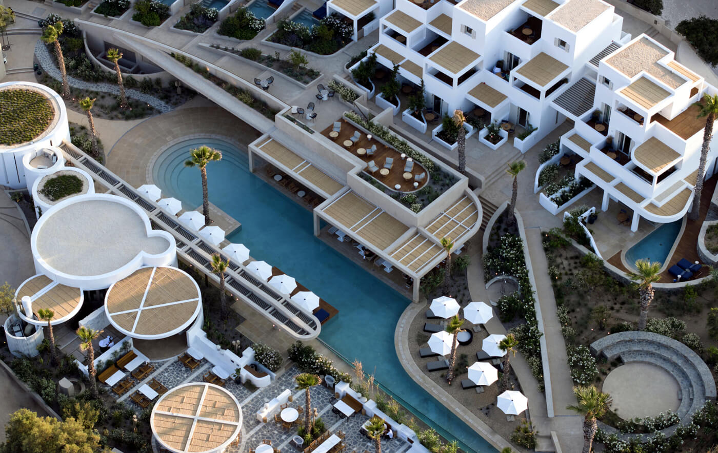 Project: Avant Mar Hotel & Suites In Paros - Publication Cover